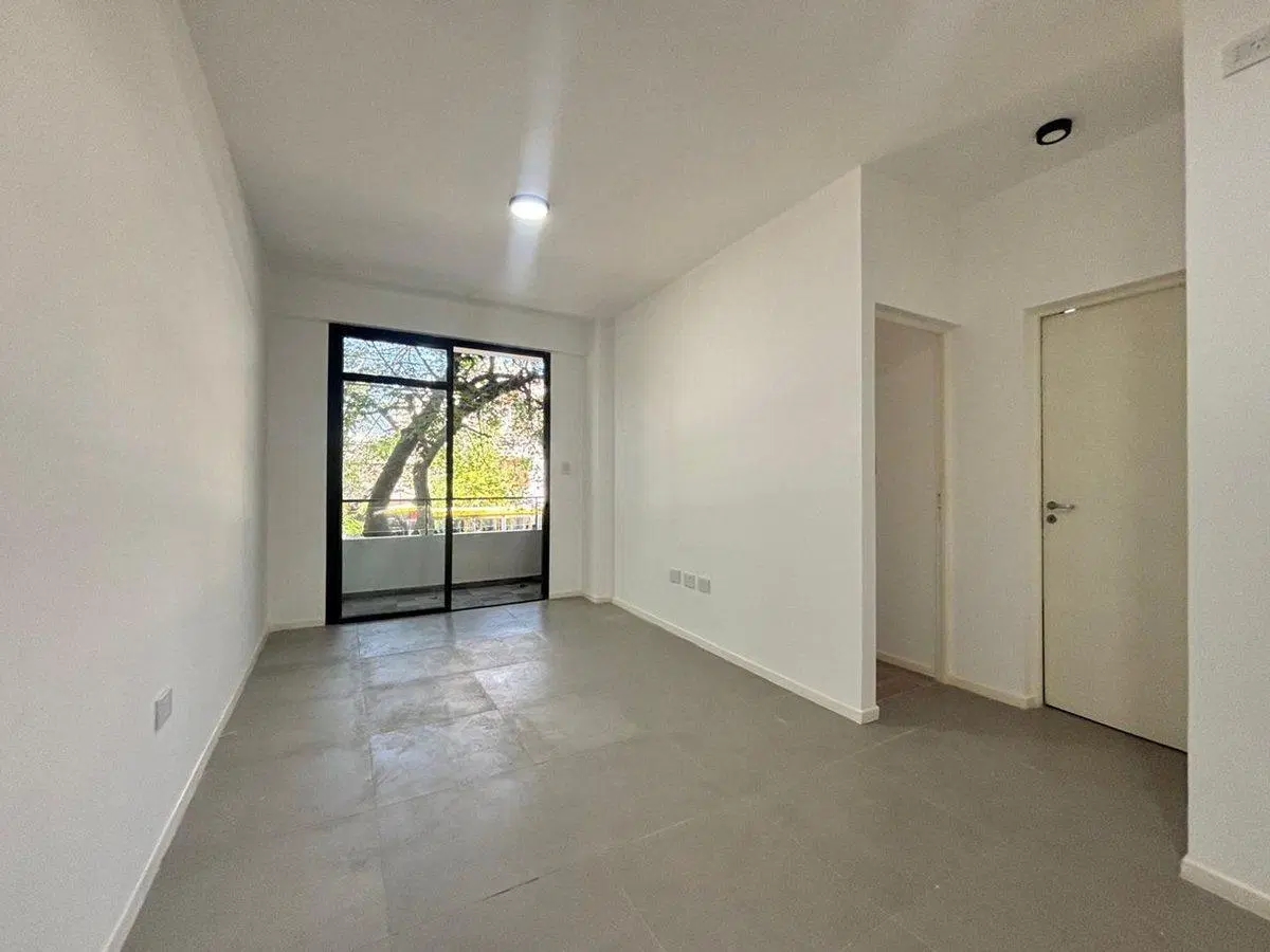 Venta departamento un dormitorio y balcon La Plata 5