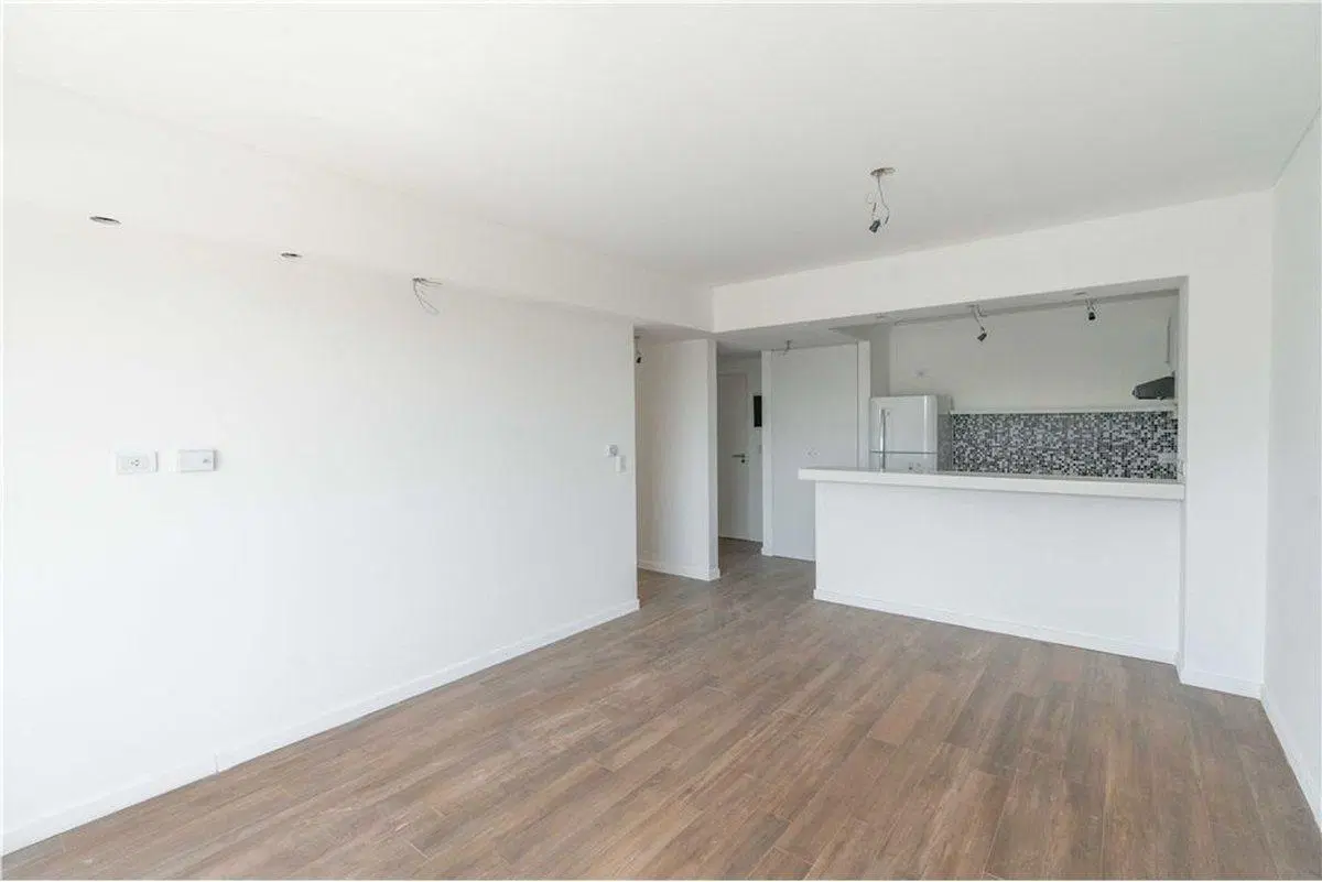 Venta Departamento 2 amb, balcón, Pque Patricios 3