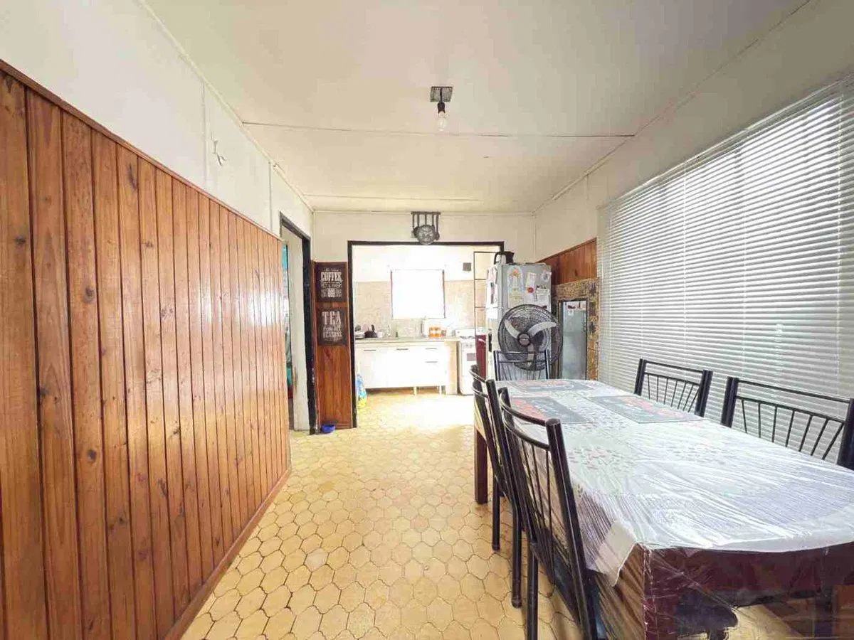 CASA EN VENTA BERAZATEGUI 2 dormitorios con pati 5
