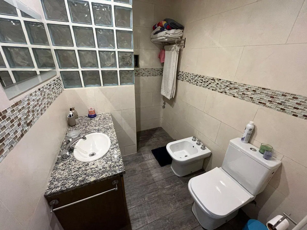 CASA EN VENTA QUILMES 8