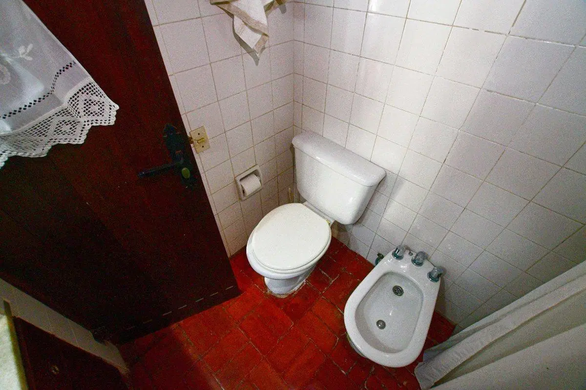 CASAS EN VENTA CITY BELL ENTRE CAMINOS 8