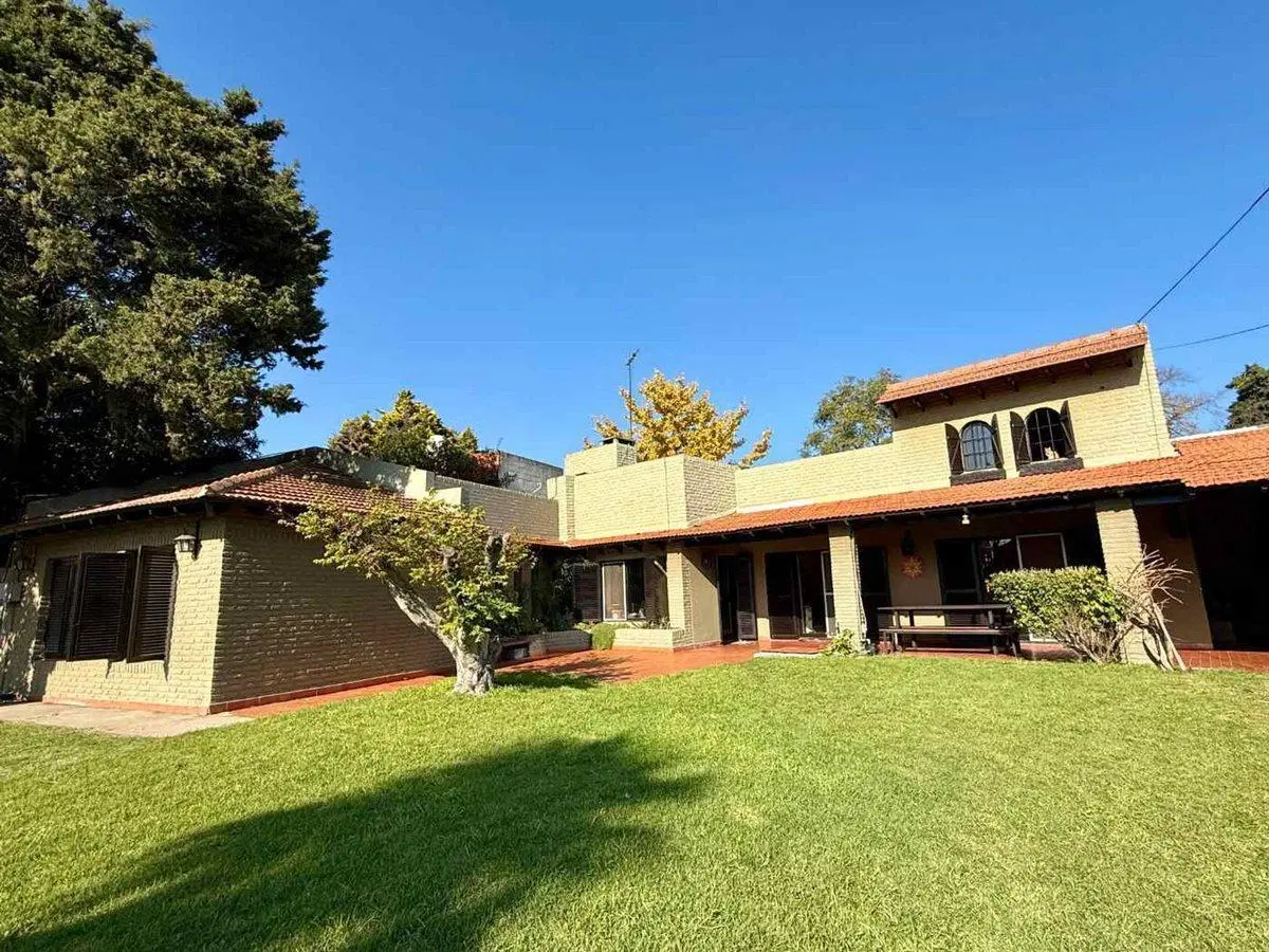 Venta Casa en Gonnet 4
