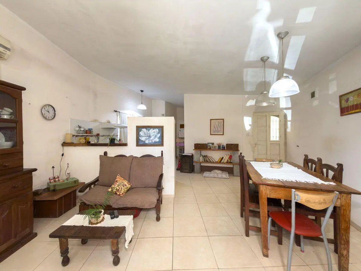 CASA EN VENTA EN CITY BELL 5