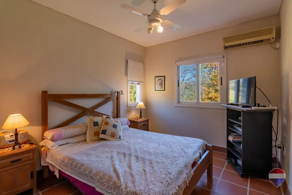 CASA EN VENTA CAMPOS DE ROCA 3 DORMITORIOS 4