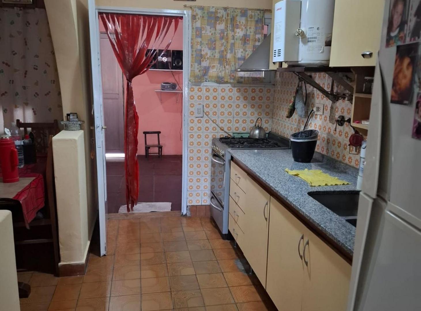 Foto de Casa mas departamento en venta en Quilmes, imagen 5