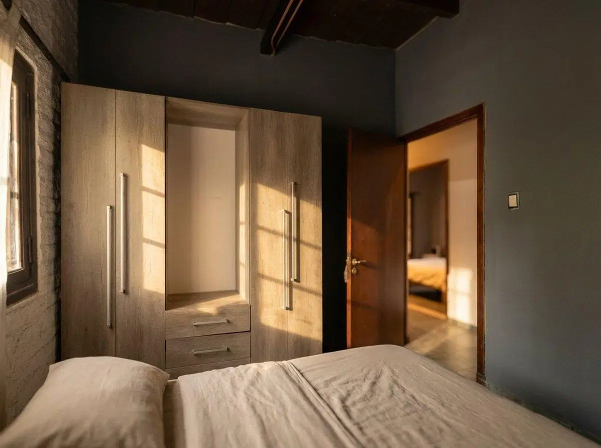 CASA EN VENTA EN CITY BELL, 3 DORMITORIOS Y JARDIN 5