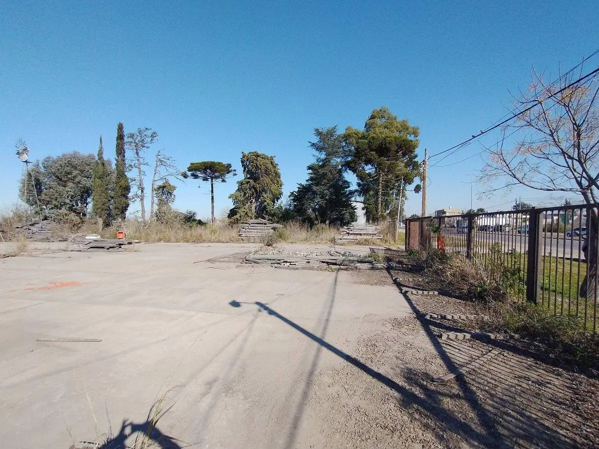 TERRENO COMERCIAL EN VENTA EN AVENIDA TRANSITADA 4