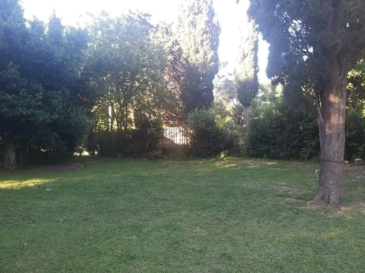 LOTE EN VENTA ARTURO SEGUI 8