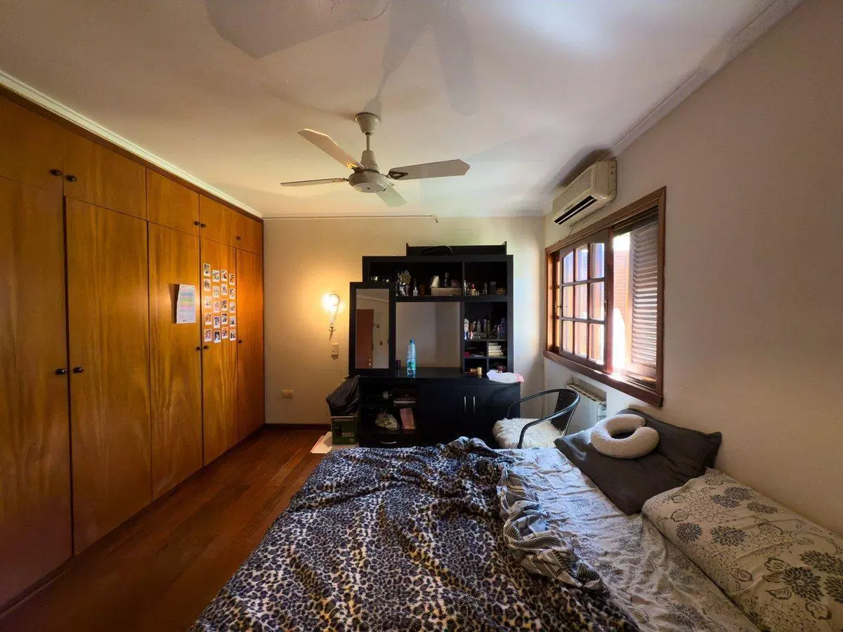CASA EN VENTA EN GONNET 4