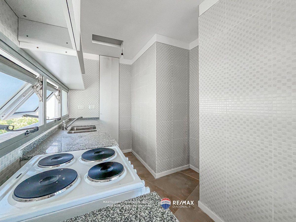 Foto de DEPARTAMENTO EN VENTA CON COCHERA EN LA PLATA, imagen 4
