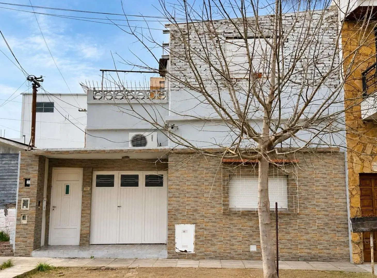 CASA EN VENTA 6 AMBIENTES LANUS OESTE 1