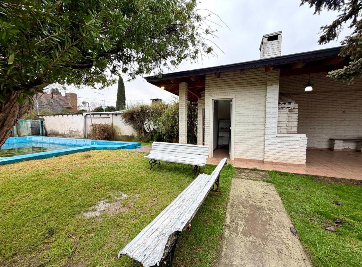 Venta casa jardin y pileta