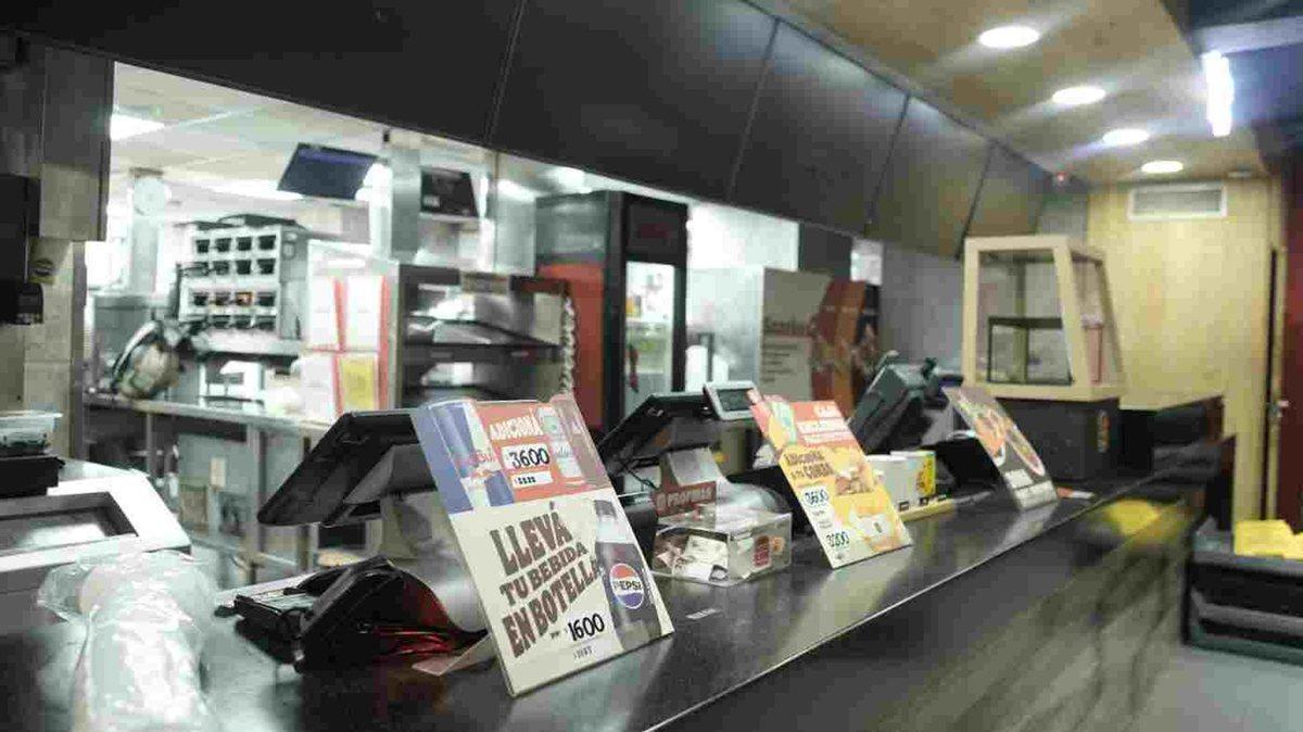Foto de Local comercial en alquiler en La Plata, imagen 2