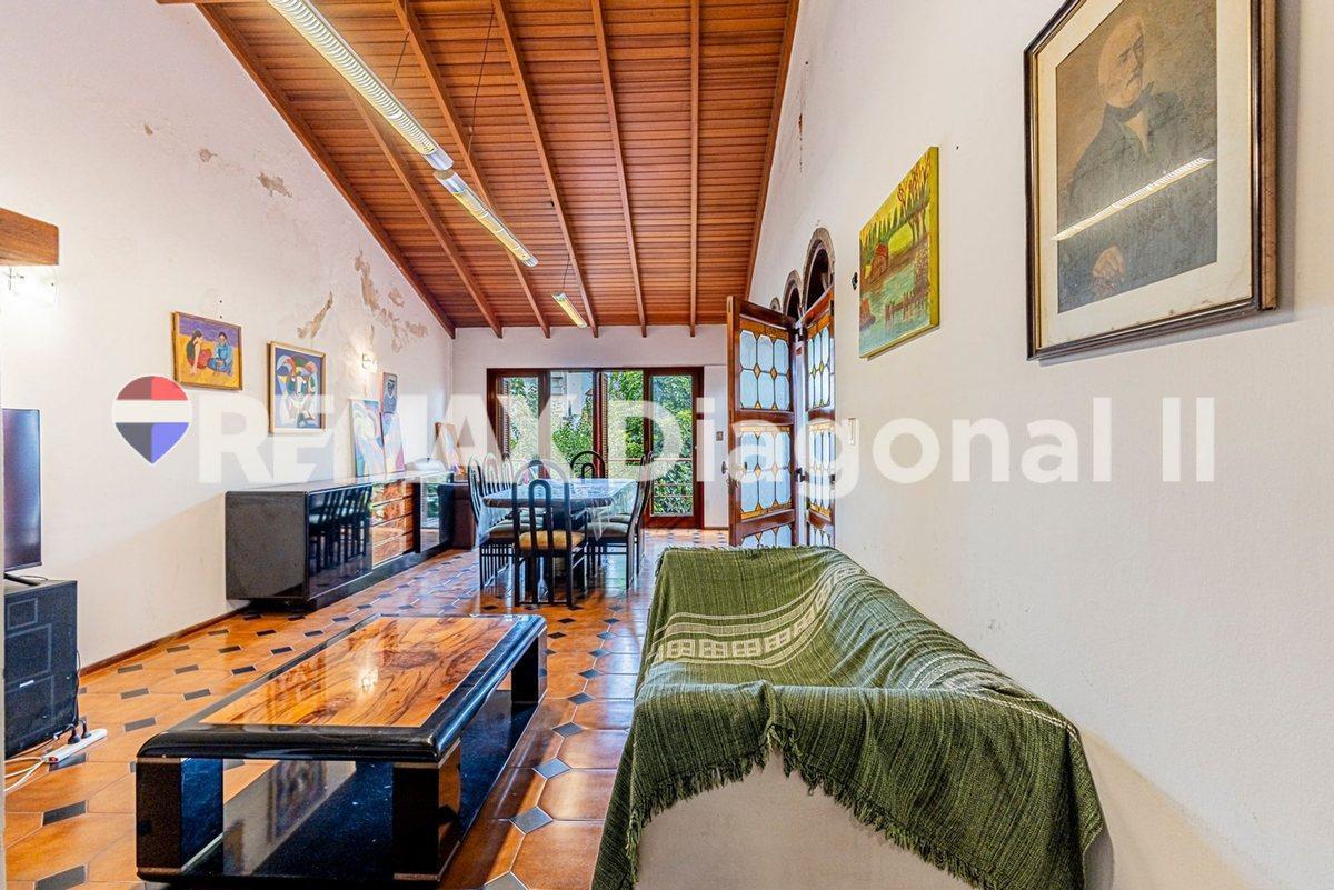 Foto de CASA EN VENTA LA PLATA CON LOCAL, imagen 3