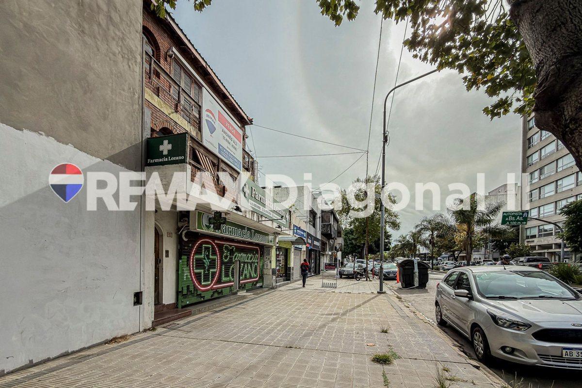 Foto de CASA EN VENTA LA PLATA CON LOCAL, imagen 4