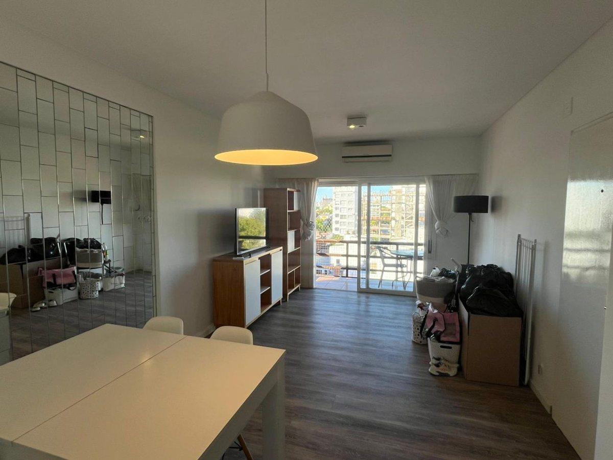 Foto de Departamento en venta dos dormitorios con cochera, imagen 1