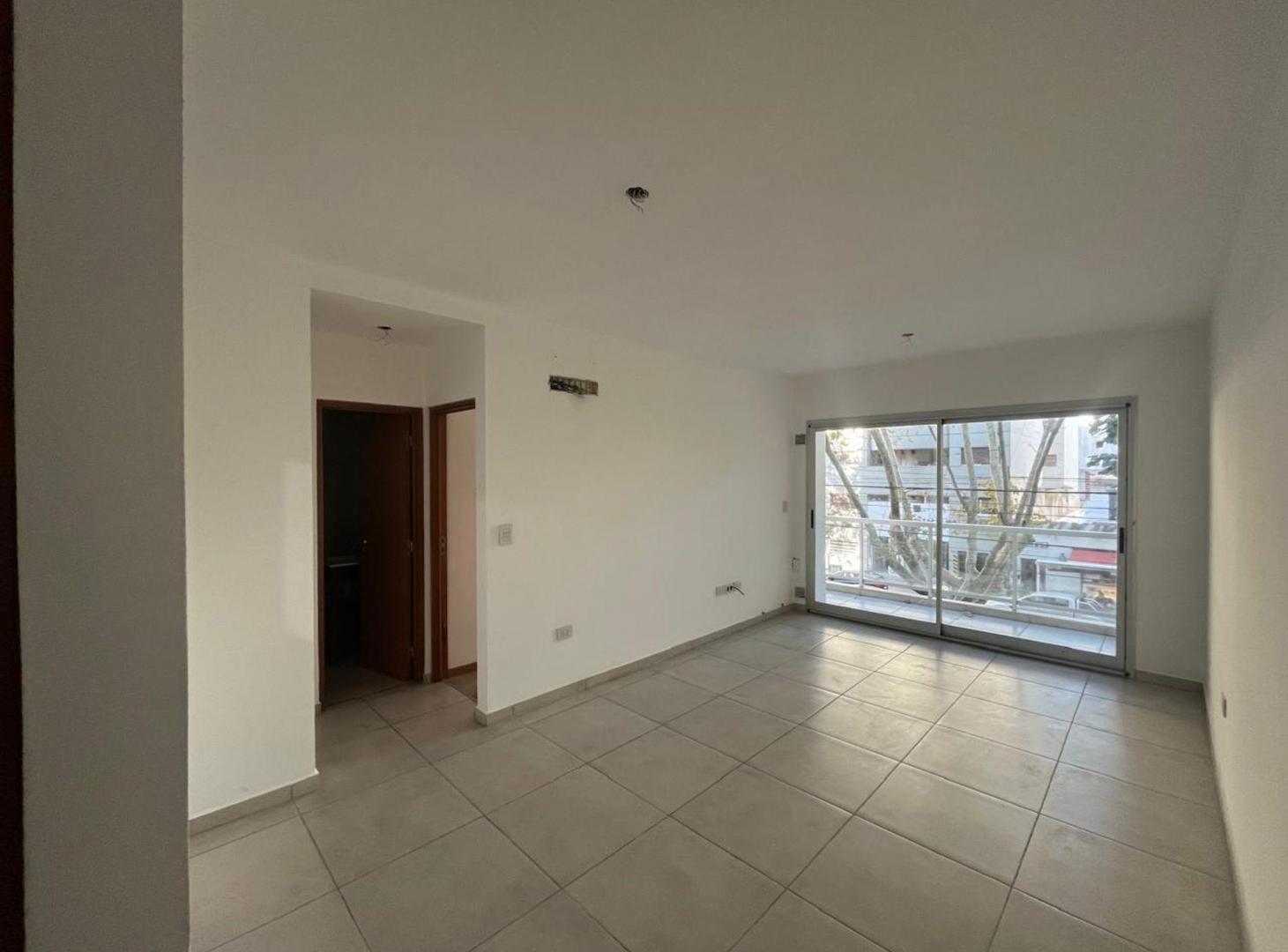 Foto de Departamento de 1 dorm. con cochera en alquiler, imagen 4
