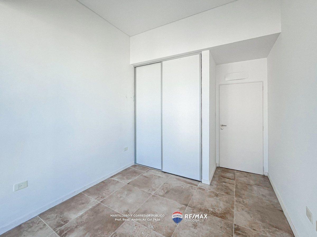 Foto de DEPARTAMENTO EN VENTA CON BALCON,COCHERA LA PLATA, imagen 4