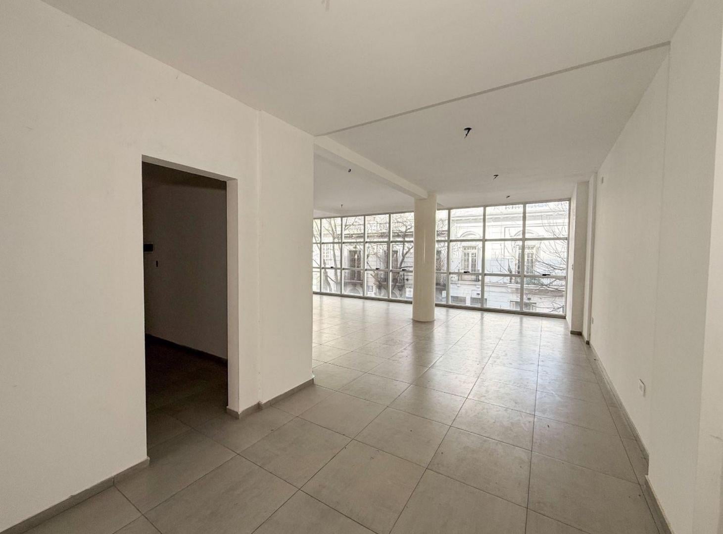 Foto de OFICINA EN VENTA EN LA PLATA, imagen 4