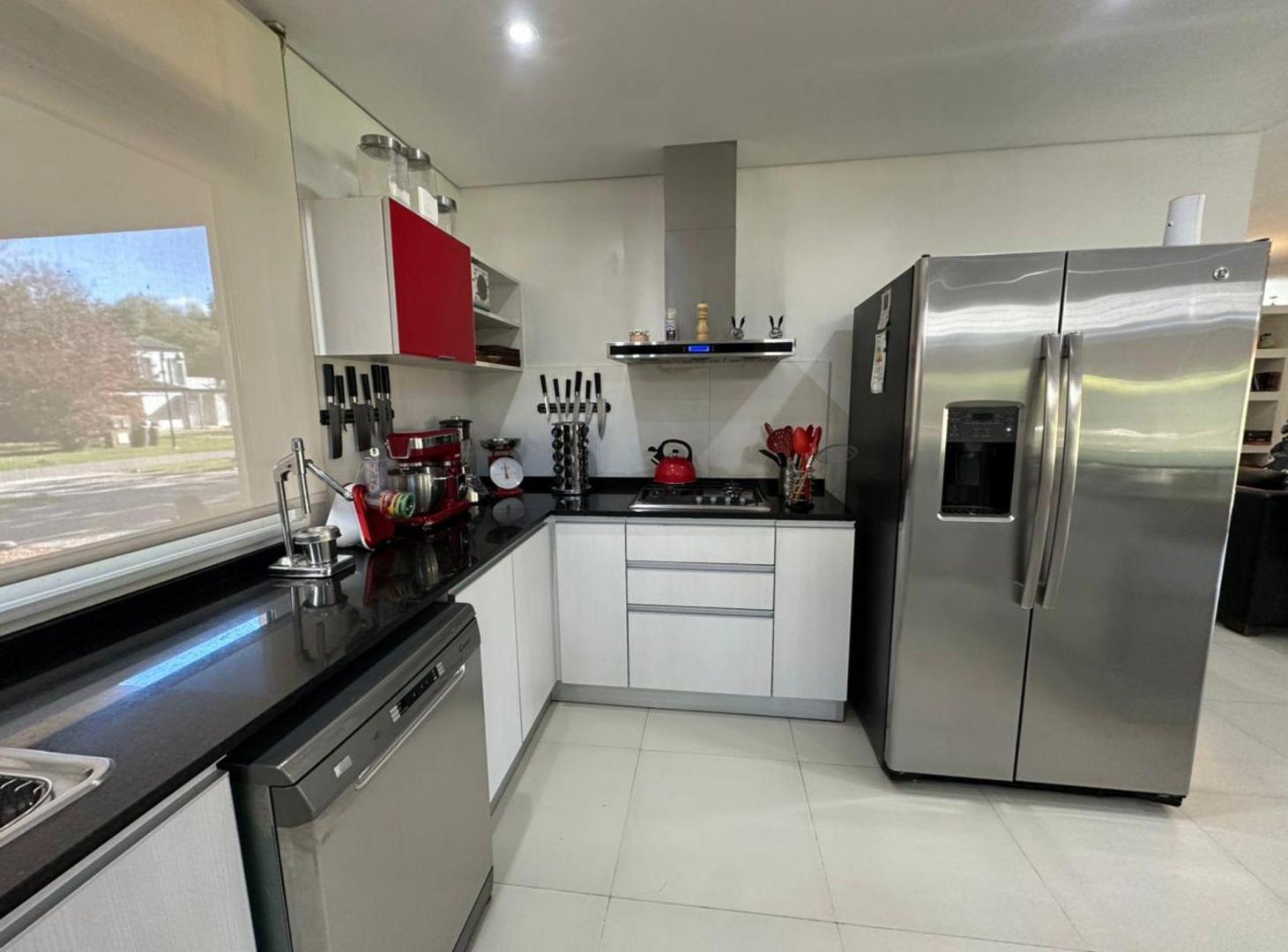 Foto de Casa en venta con 3 dormitorios en Miralagos, imagen 5