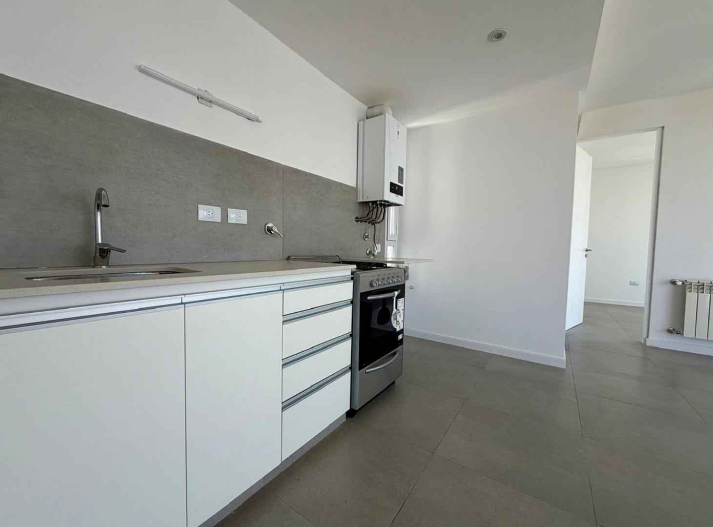 Foto de Venta departamento con balcon a estrenar La Plata, imagen 2