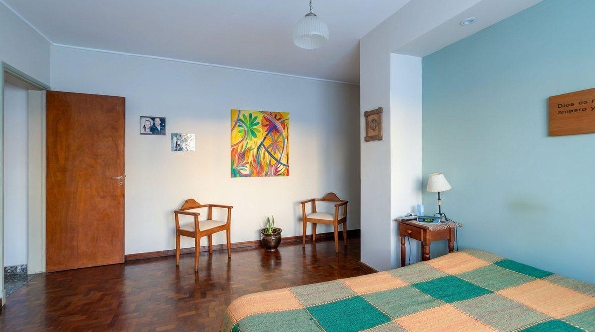Foto de VENTA DE CASA 3 DORMITORIOS Y GALPON EN LOS HORNOS, imagen 3