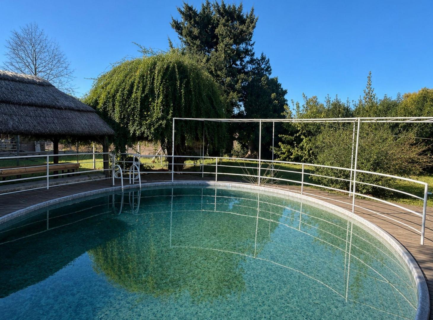 Foto de Casa 2 Dormitorios en Venta, City Bell con pileta, imagen 1
