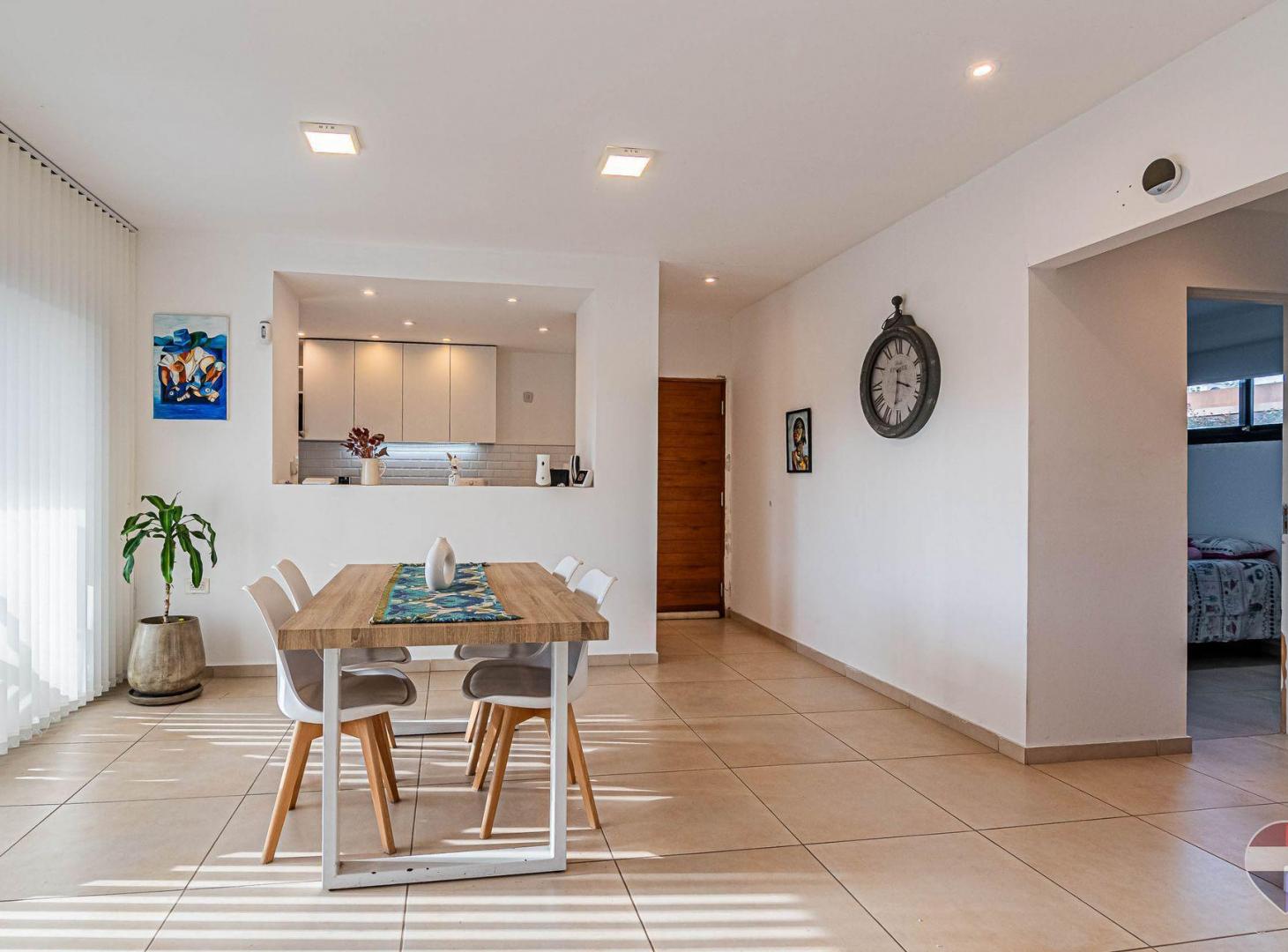 Foto de CASA EN VENTA EN LA PLATA, imagen 3