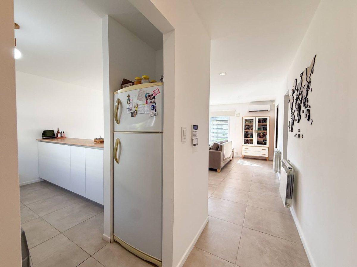 Foto de DUPLEX DOS DOMITORIOS EN VENTA GONNET, imagen 4