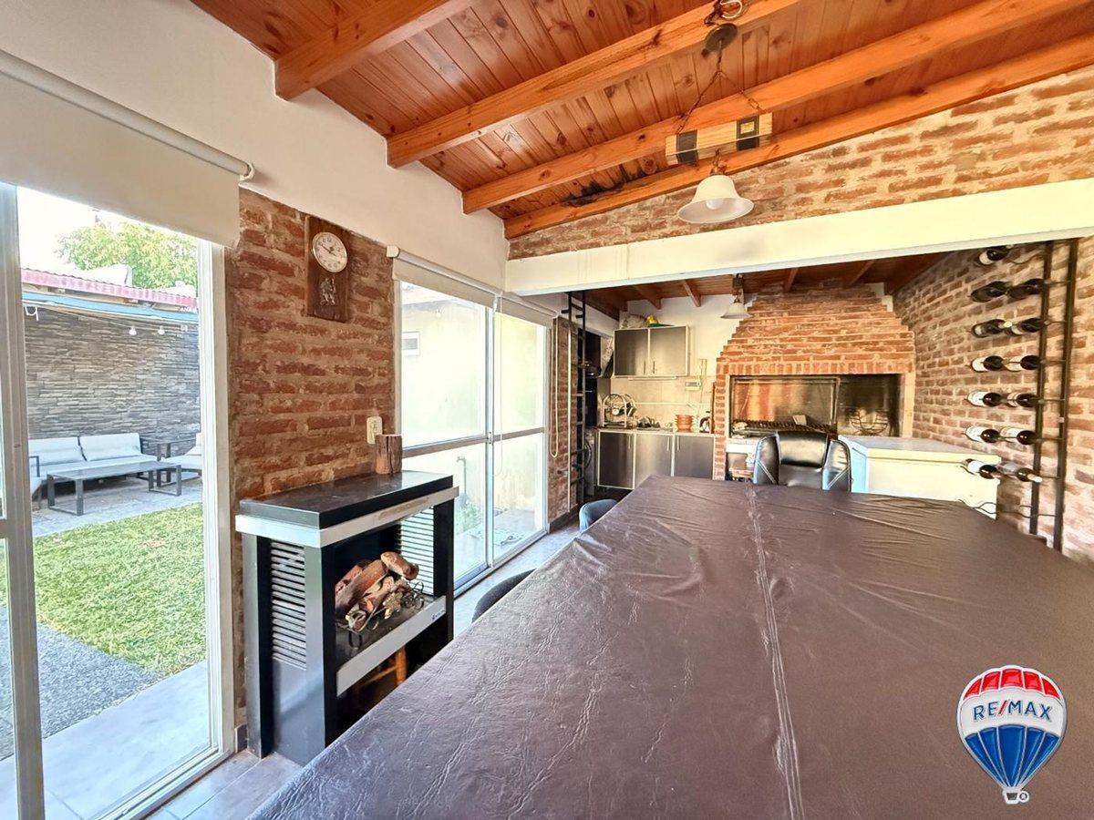 Foto de CASA VENTA QUILMES CON PILETA QUINCHO Y DEPTO, imagen 5