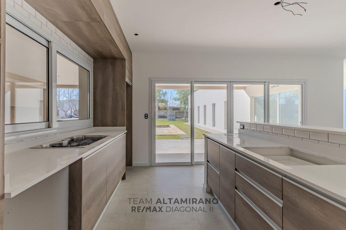 Foto de CASA EN VENTA EN HARAS DEL SUR 2, A ESTRENAR, imagen 4