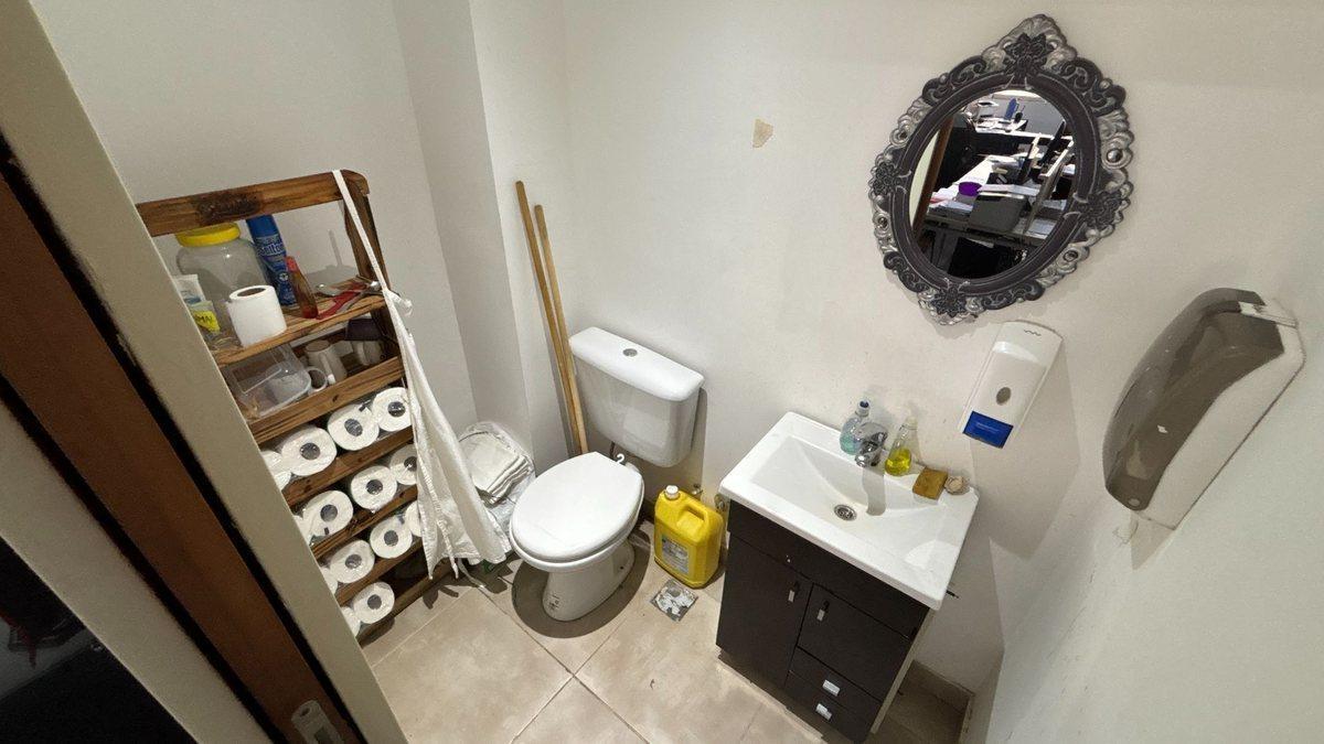 Foto de Venta Local comercial con oficina en Monserrat, imagen 4