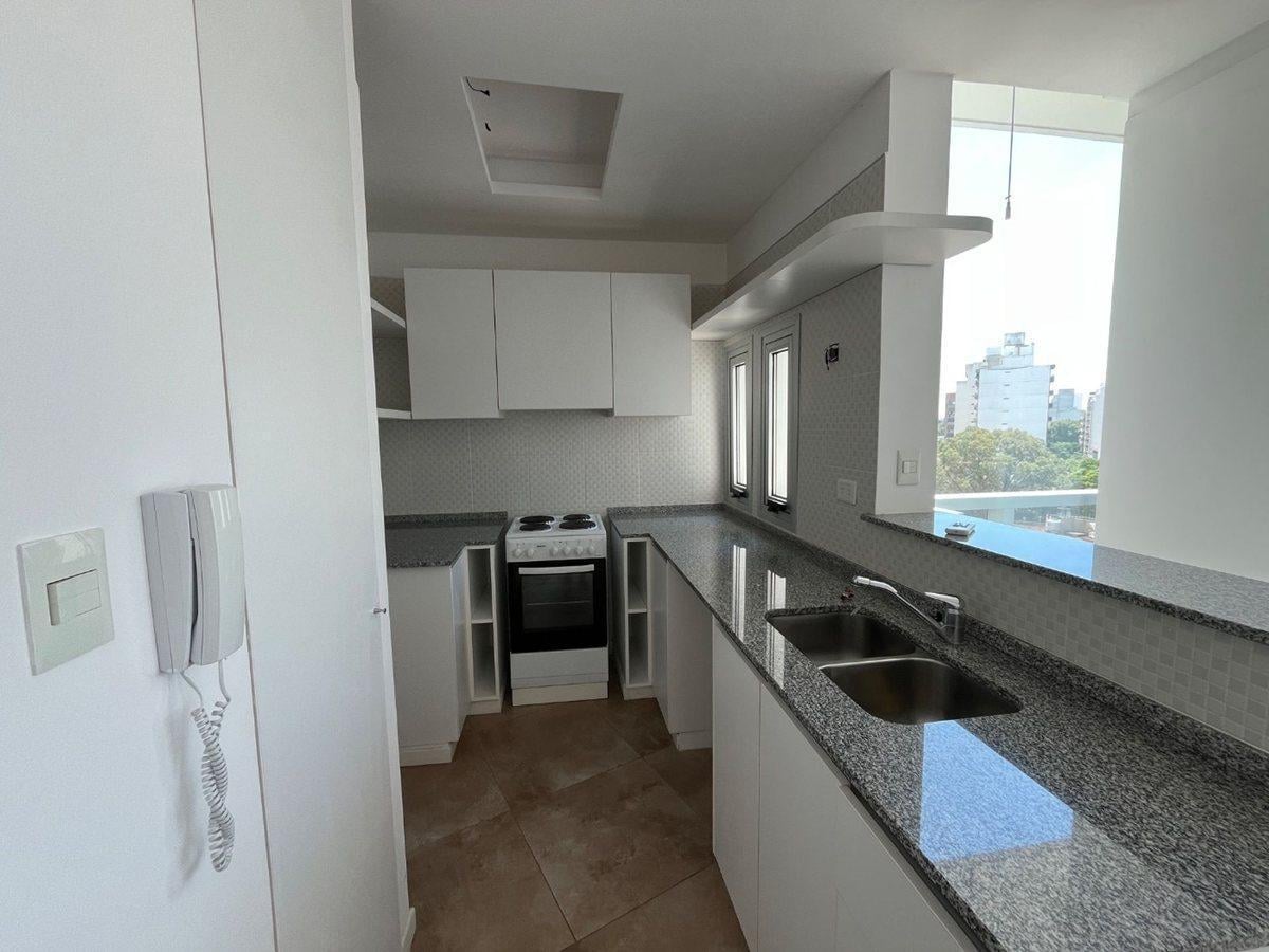 Foto de DEPARTAMENTO EN VENTA CON BALCON Y COCHERA, imagen 5