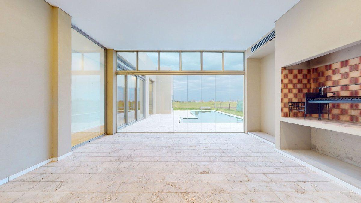 Foto de Casa en VENTA Haras del Sur III 3 dorm. y pileta, imagen 4
