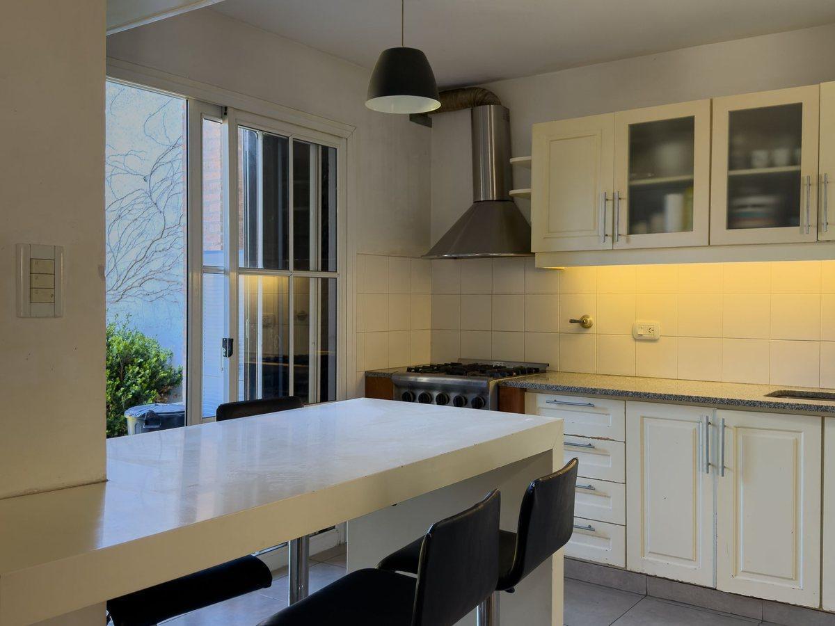 Foto de CASA EN VENTA GONNET, imagen 3
