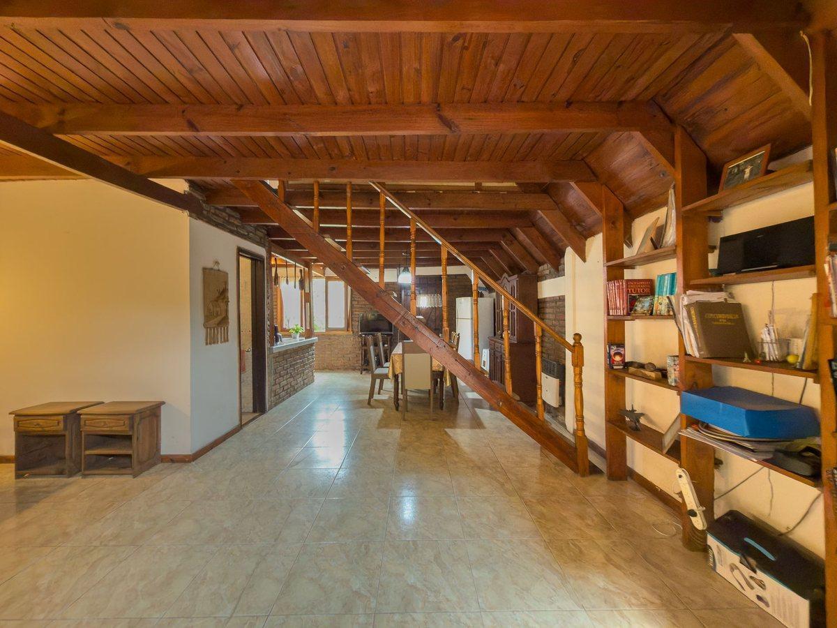 Foto de Casa en Venta en Los Hornos, imagen 5