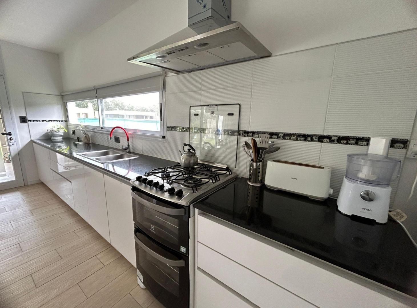 Foto de Casas en Venta en Haras del Sur II, imagen 2