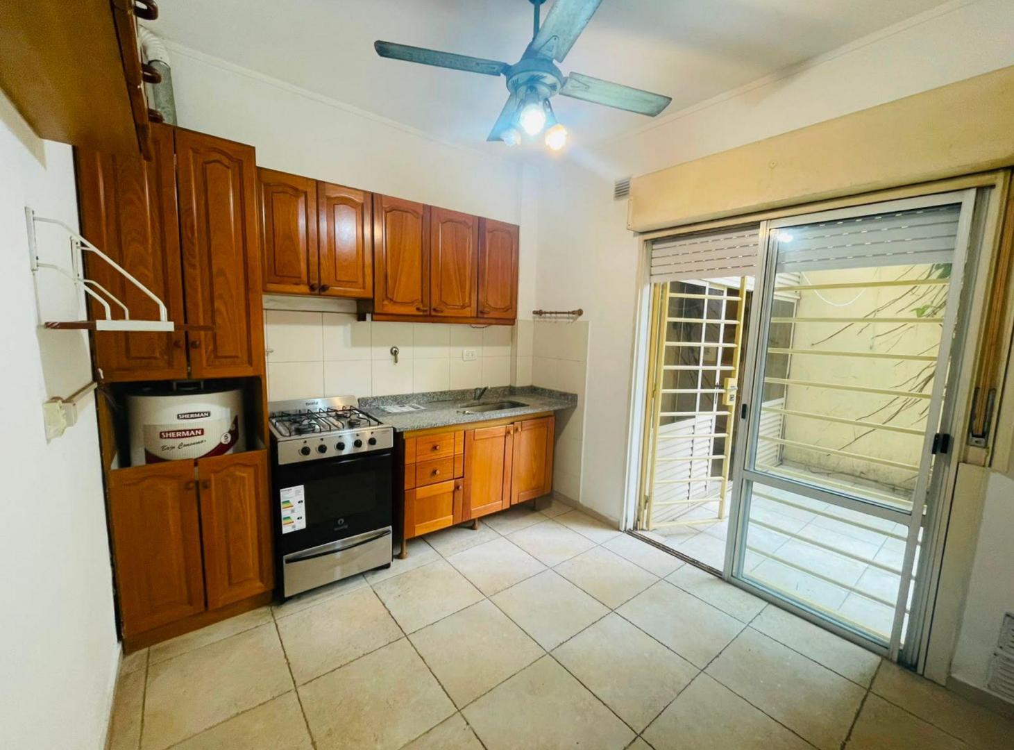 Foto de PH en venta en La Plata, imagen 5