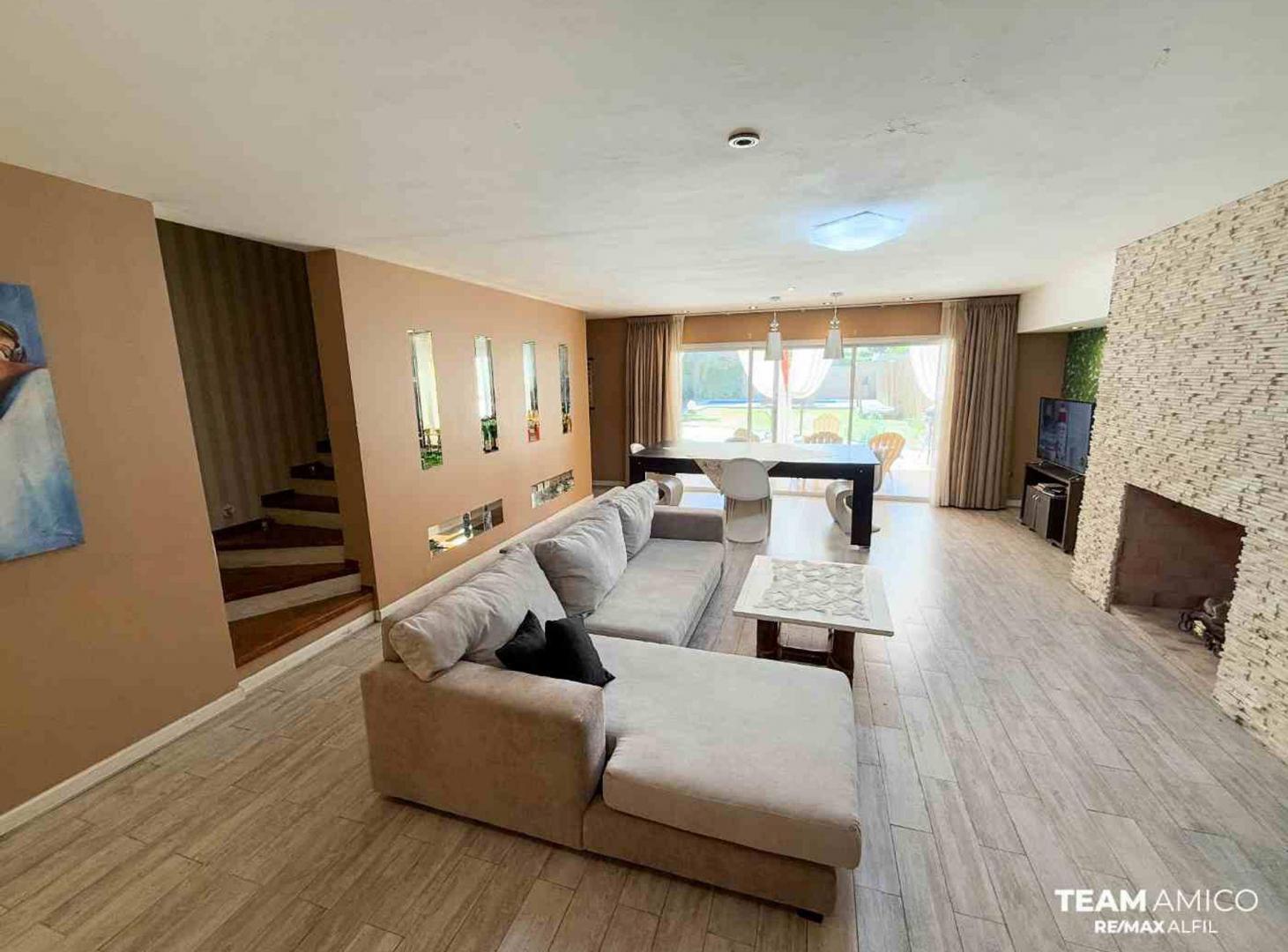 Foto de Casa 3 dormitorios en venta La Plata + pileta, imagen 4