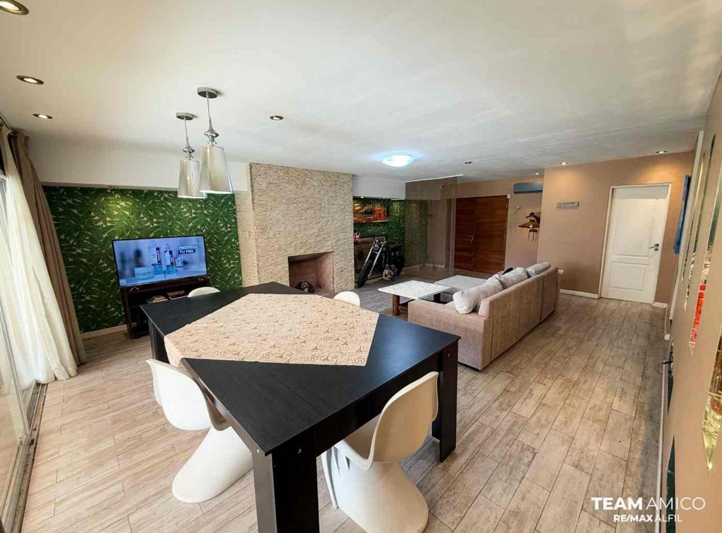 Foto de Casa 3 dormitorios en venta La Plata + pileta, imagen 1