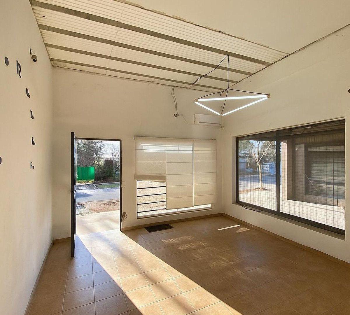 Foto de LOCAL COMERCIAL EN VENTA ARTURO SEGUI, imagen 1