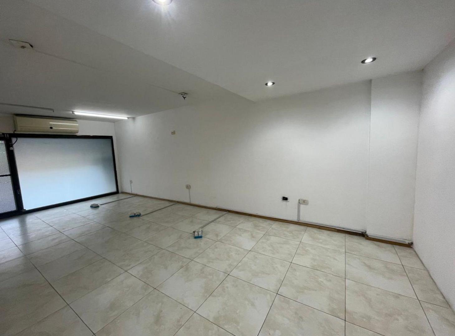 Foto de Local en venta en La Plata, imagen 3