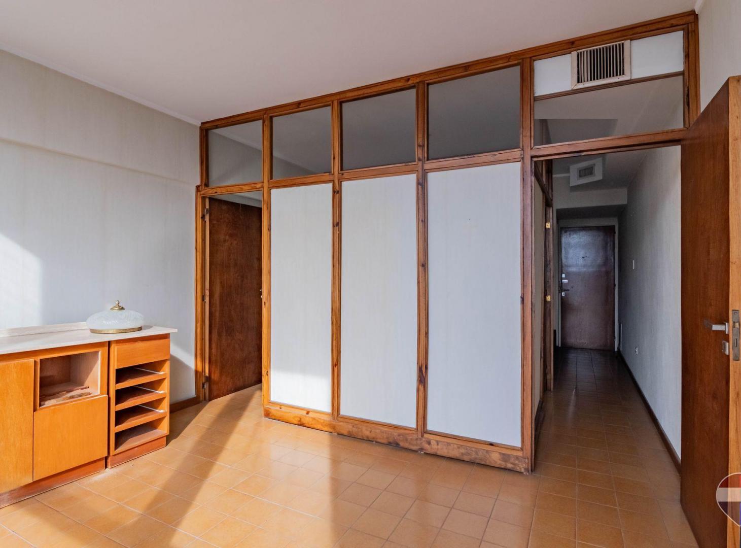 Foto de OFICINA EN VENTA EN LA PLATA, imagen 2