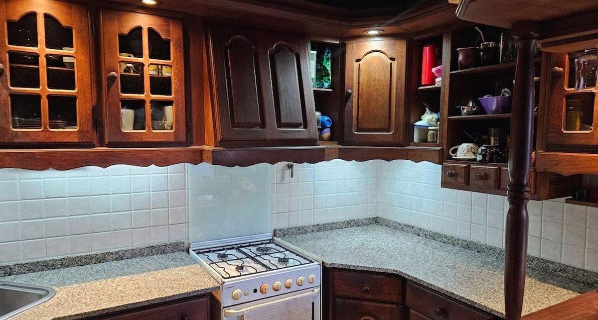 Foto de CASA VENTA QUILMES CENTRO 6 AMBIENTES COCHERA, imagen 1