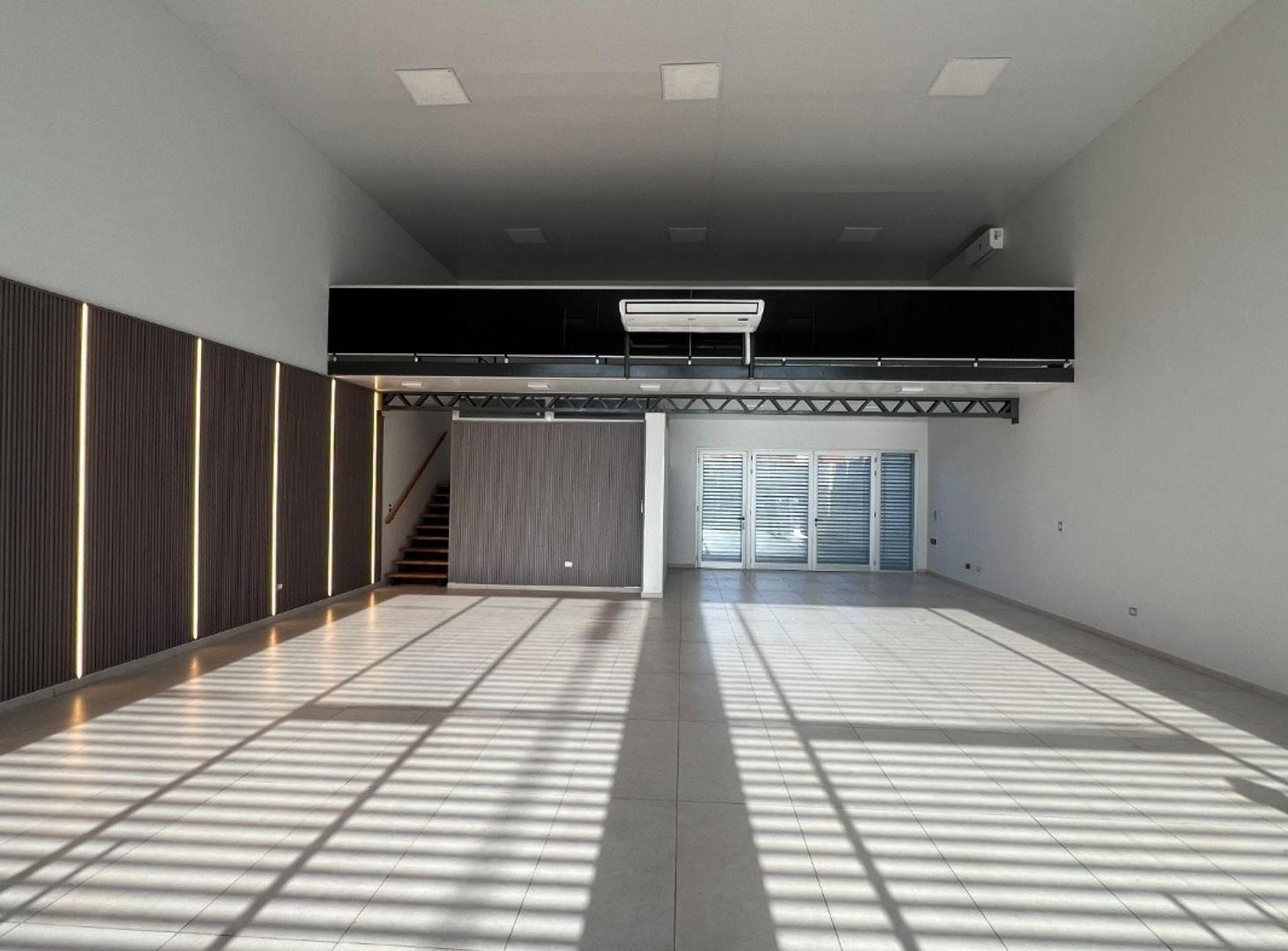 Foto de LOCAL COMERCIAL EN ALQUILER OLMOS LA PLATA, imagen 2