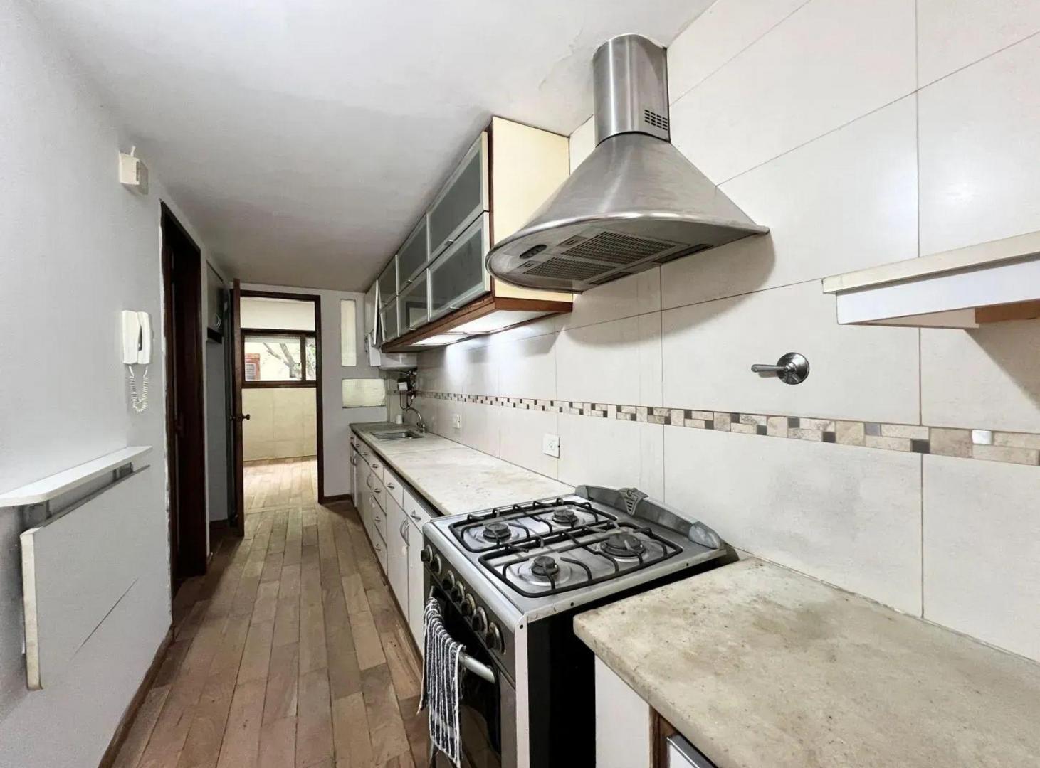Foto de Venta casa patio y cochera La Plata, imagen 1
