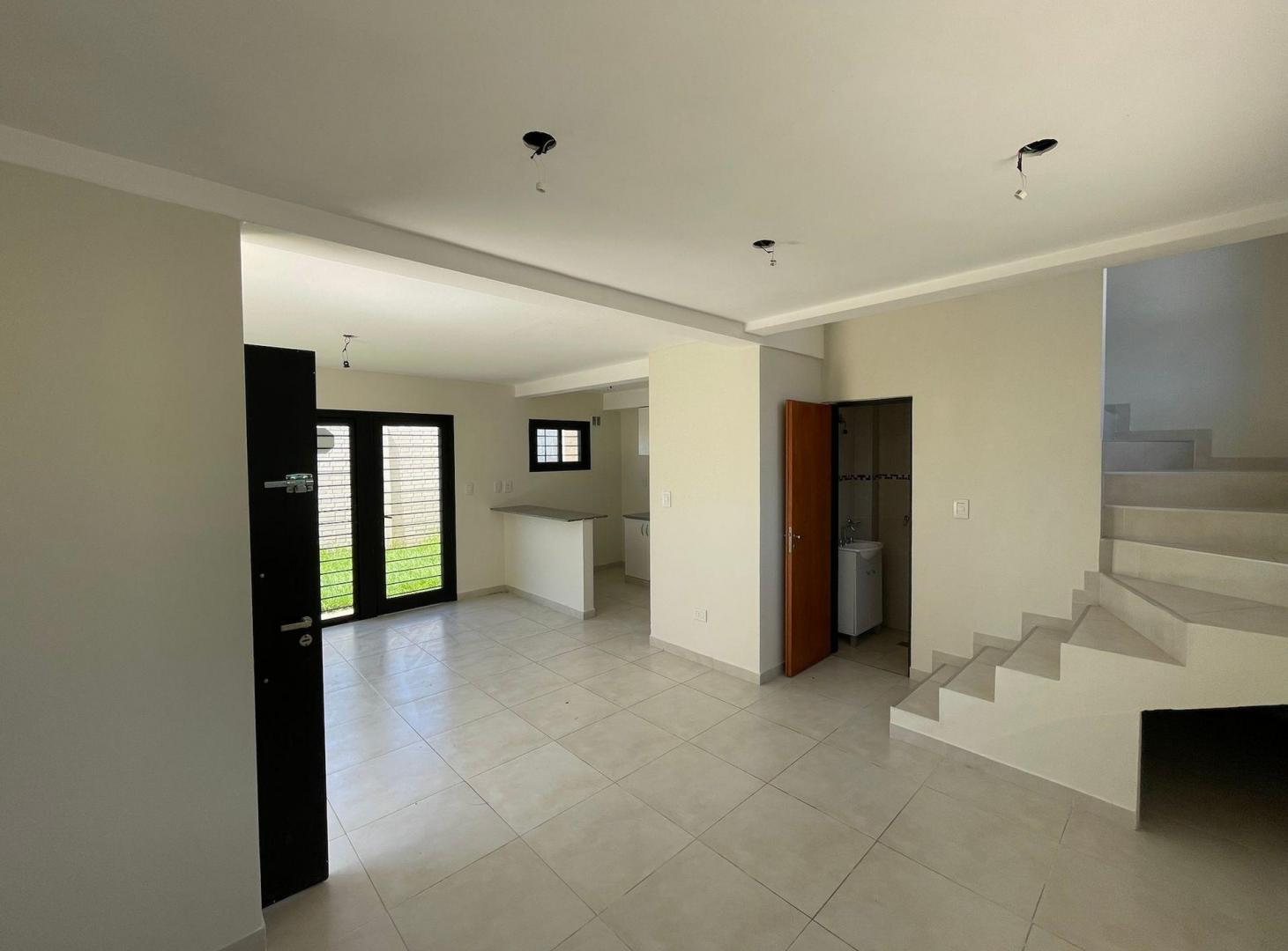 Foto de Duplex en ALQUILER 2 dormitorios y cochera., imagen 5