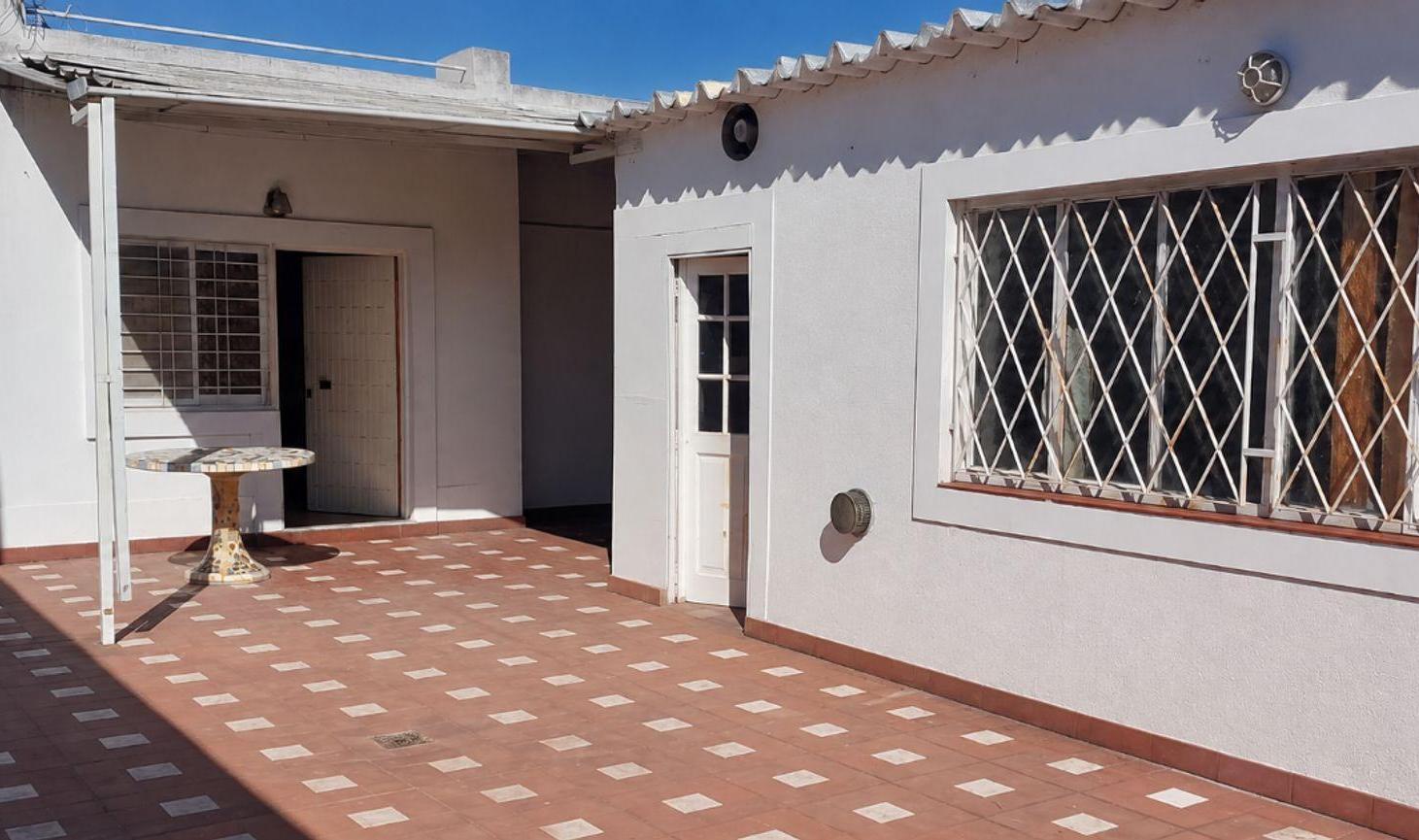 Foto de Casa de 2 dormitorios con patio venta La Plata, imagen 3