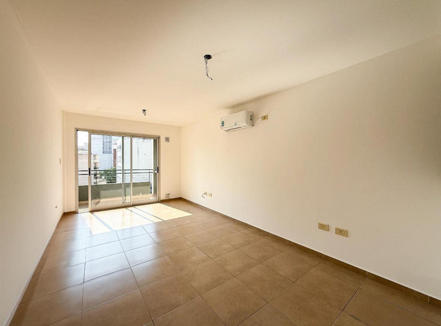 Foto de DEPARTAMENTO 1 DORMITORIO EN VENTA EN LA PLATA, imagen 2