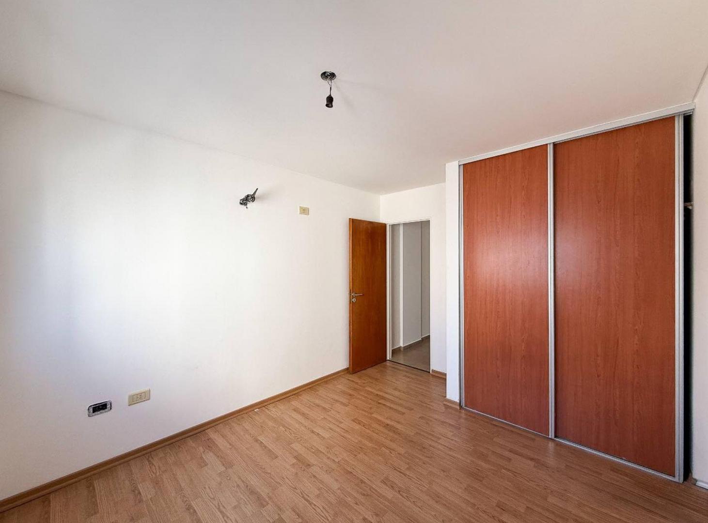 Foto de DEPARTAMENTO 1 DORMITORIO EN VENTA EN LA PLATA, imagen 3